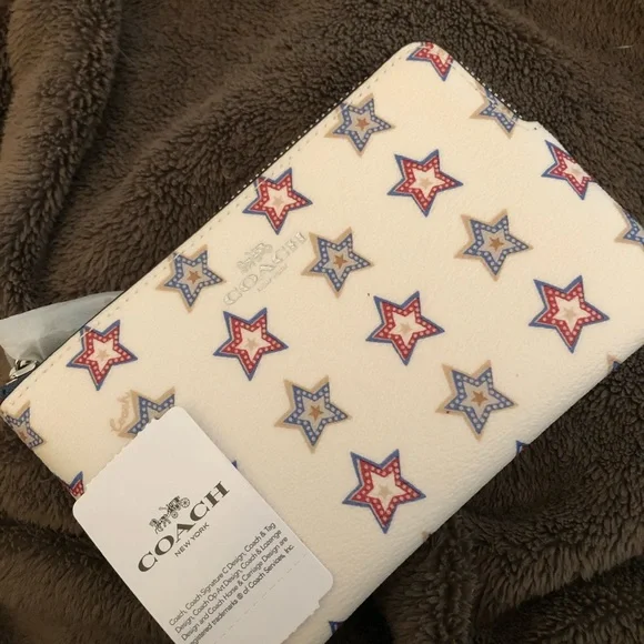 SALE!!! NWT Coach RARE western star wristlet!! - Picture 3 of 5